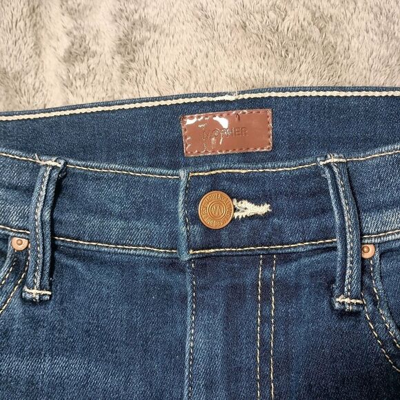 MOTHER The High Waisted Swooner Ankle Fray Jeans in Taxi Wash 27 - Picture 10 of 16